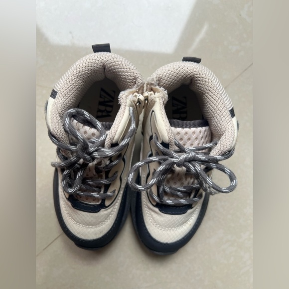 Zara Kids Trekking High Top Sneakers (Size 26) - Picture 9 of 13
